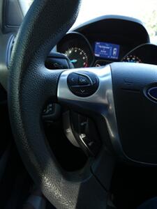 2015 Ford Escape SE   - Photo 23 - Naples, FL 34104
