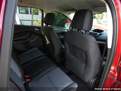 2015 Ford Escape SE   - Photo 49 - Naples, FL 34104
