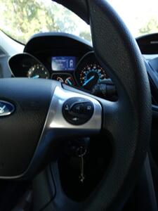 2015 Ford Escape SE   - Photo 25 - Naples, FL 34104