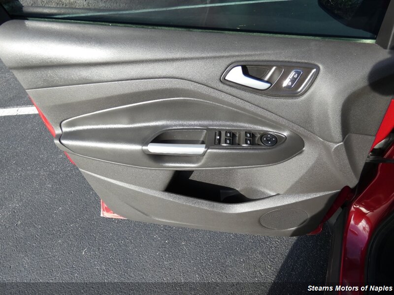 2015 Ford Escape SE photo 23