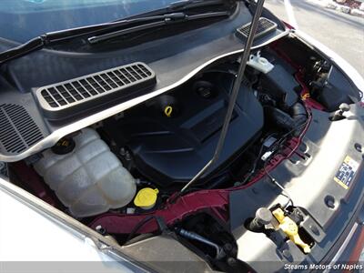 2015 Ford Escape SE   - Photo 7 - Naples, FL 34104