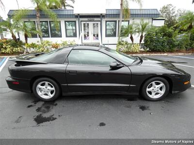 1995 Pontiac Firebird Trans Am   - Photo 2 - Naples, FL 34104