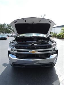2020 Chevrolet Silverado 1500 LT - Photo 6 - Naples, FL 34104