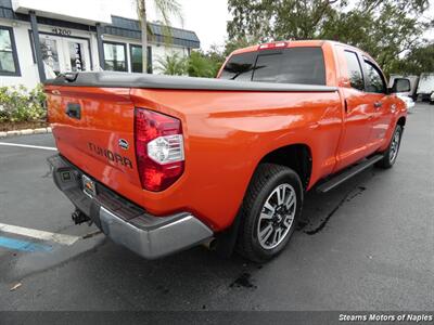 2018 Toyota Tundra SR5   - Photo 11 - Naples, FL 34104