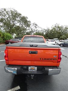 2018 Toyota Tundra SR5   - Photo 14 - Naples, FL 34104