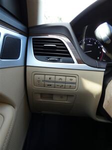 2015 Hyundai Genesis 3.8L   - Photo 21 - Naples, FL 34104