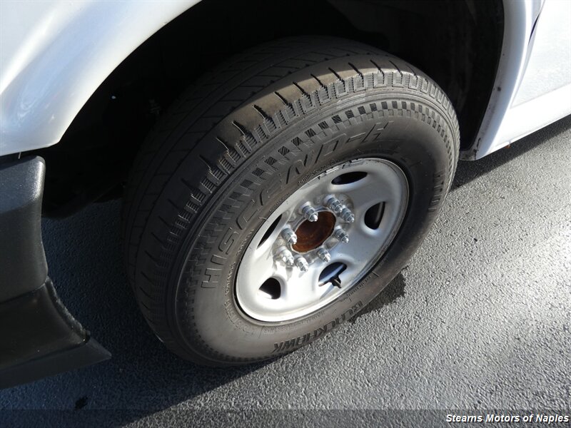 2023 Chevrolet Express 2500 Cargo photo 12