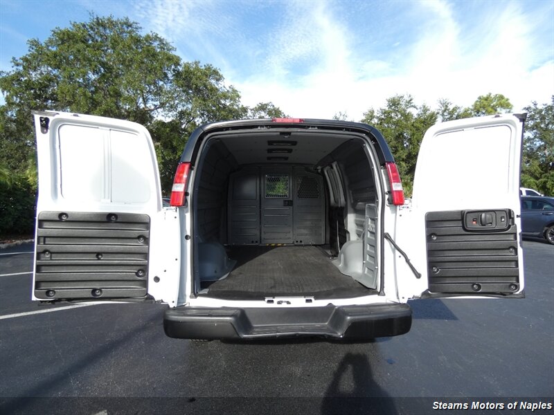 2023 Chevrolet Express 2500 Cargo photo 9