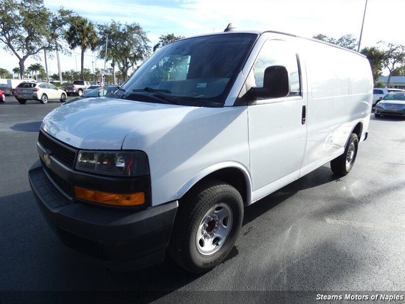 2023 Chevrolet Express 2500 Cargo photo 3