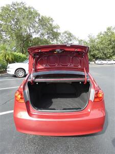 2010 Hyundai Elantra SE - Photo 14 - Naples, FL 34104