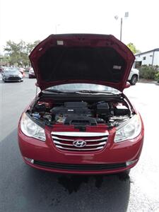 2010 Hyundai Elantra SE - Photo 6 - Naples, FL 34104