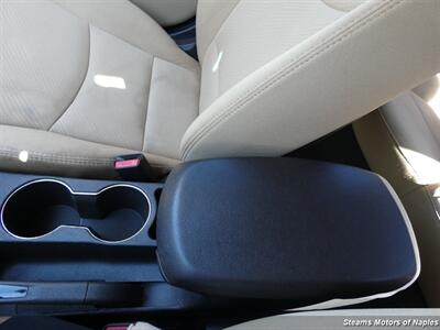 2013 Hyundai Elantra GLS   - Photo 32 - Naples, FL 34104