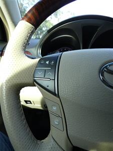 2011 Toyota Avalon Limited   - Photo 23 - Naples, FL 34104