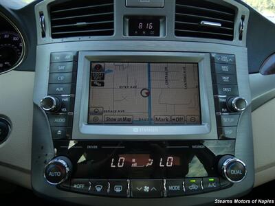 2011 Toyota Avalon Limited   - Photo 27 - Naples, FL 34104