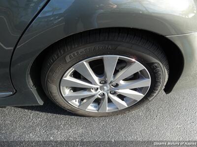 2011 Toyota Avalon Limited   - Photo 19 - Naples, FL 34104