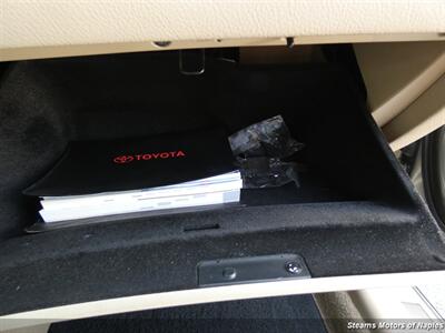 2011 Toyota Avalon Limited   - Photo 45 - Naples, FL 34104