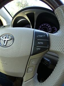 2011 Toyota Avalon Limited   - Photo 25 - Naples, FL 34104