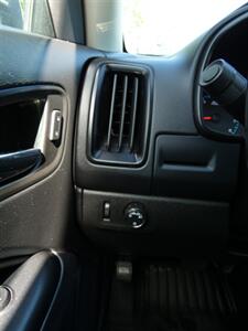 2022 Chevrolet Colorado LT   - Photo 25 - Naples, FL 34104