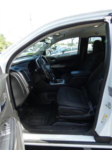 2022 Chevrolet Colorado LT   - Photo 42 - Naples, FL 34104