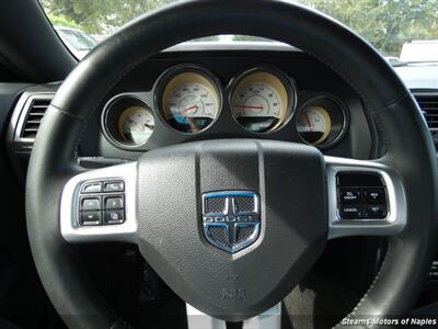 2011 Dodge Challenger SE - Photo 25 - Naples, FL 34104