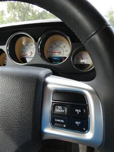 2011 Dodge Challenger SE - Photo 26 - Naples, FL 34104