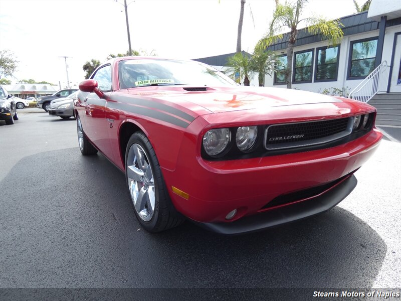 2011 Dodge Challenger SE  