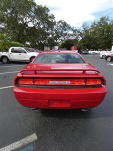 2011 Dodge Challenger SE - Photo 13 - Naples, FL 34104