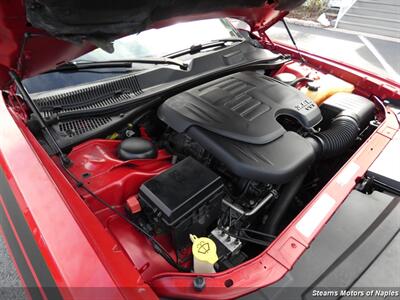 2011 Dodge Challenger SE - Photo 7 - Naples, FL 34104
