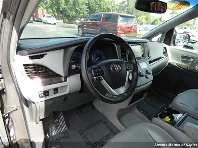 2017 Toyota Sienna XLE  Wheelchair Accessible - Photo 38 - Naples, FL 34104