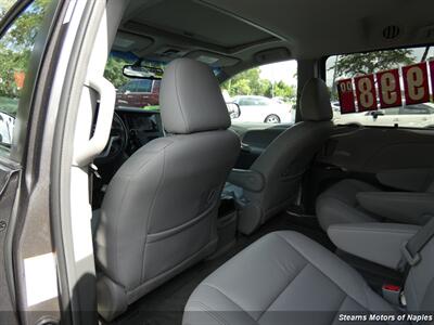 2017 Toyota Sienna XLE  Wheelchair Accessible - Photo 44 - Naples, FL 34104