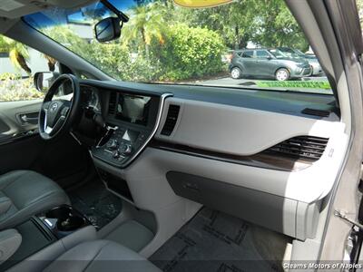 2017 Toyota Sienna XLE  Wheelchair Accessible - Photo 47 - Naples, FL 34104