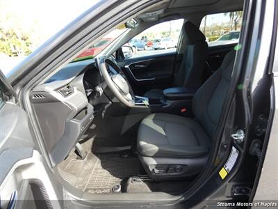 2023 Toyota RAV4 XLE   - Photo 38 - Naples, FL 34104