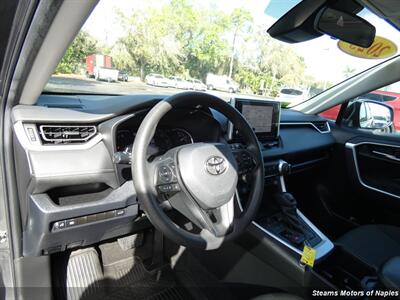 2023 Toyota RAV4 XLE   - Photo 36 - Naples, FL 34104