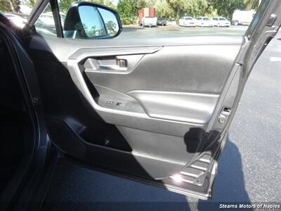 2023 Toyota RAV4 XLE   - Photo 48 - Naples, FL 34104