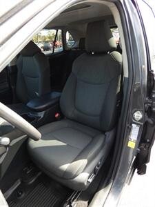 2023 Toyota RAV4 XLE   - Photo 37 - Naples, FL 34104