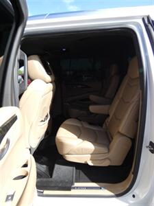 2018 Cadillac Escalade ESV Platinum   - Photo 45 - Naples, FL 34104