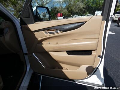 2018 Cadillac Escalade ESV Platinum   - Photo 58 - Naples, FL 34104
