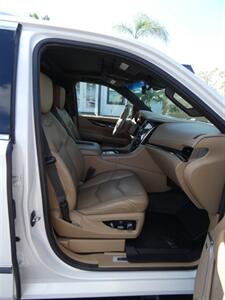 2018 Cadillac Escalade ESV Platinum   - Photo 57 - Naples, FL 34104