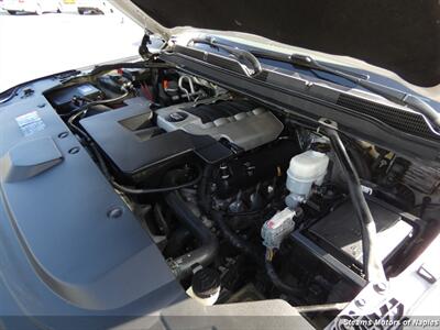 2018 Cadillac Escalade ESV Platinum   - Photo 8 - Naples, FL 34104