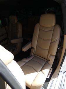 2018 Cadillac Escalade ESV Platinum   - Photo 44 - Naples, FL 34104