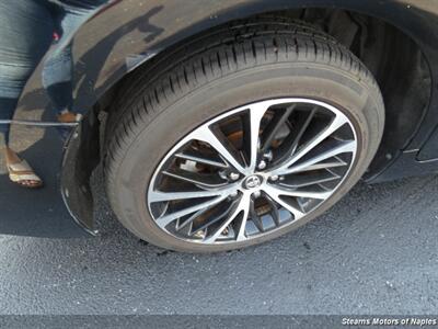 2019 Toyota Camry SE - Photo 18 - Naples, FL 34104