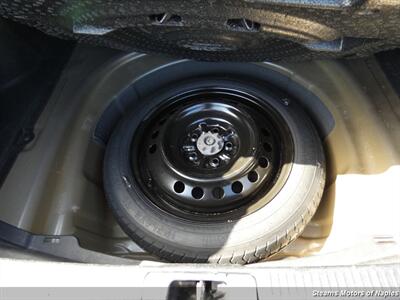 2019 Toyota Camry SE - Photo 16 - Naples, FL 34104