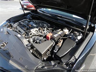 2019 Toyota Camry SE - Photo 8 - Naples, FL 34104