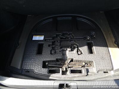 2019 Toyota Camry SE - Photo 17 - Naples, FL 34104