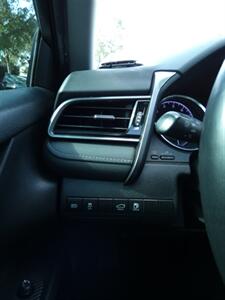 2019 Toyota Camry SE - Photo 24 - Naples, FL 34104