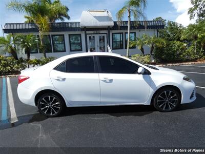2019 Toyota Corolla SE   - Photo 2 - Naples, FL 34104