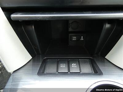 2013 Toyota Camry Hybrid LE - Photo 28 - Naples, FL 34104