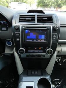 2013 Toyota Camry Hybrid LE - Photo 29 - Naples, FL 34104