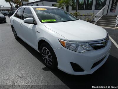 2013 Toyota Camry Hybrid LE Sedan