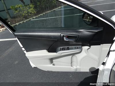 2013 Toyota Camry Hybrid LE - Photo 38 - Naples, FL 34104